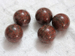 Chinese red Jasper stone balls 中國紅石圓球