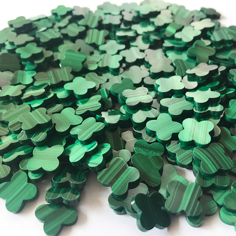 Natural malachite clovers