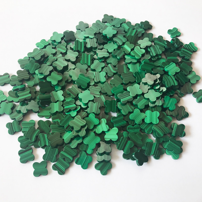 Natural malachite clovers